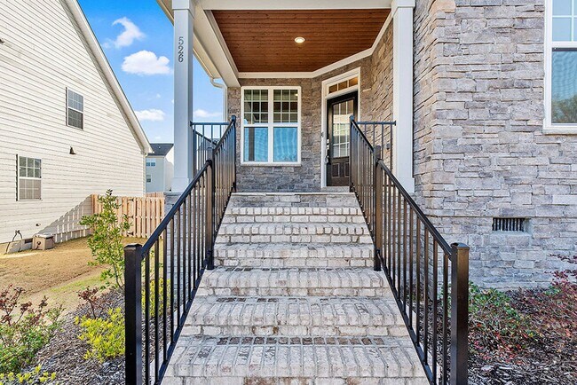 Building Photo - Great corner lot in Austin Creek with Fenced in Yard!