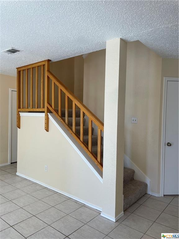 Building Photo - 506 Hayloft Cir
