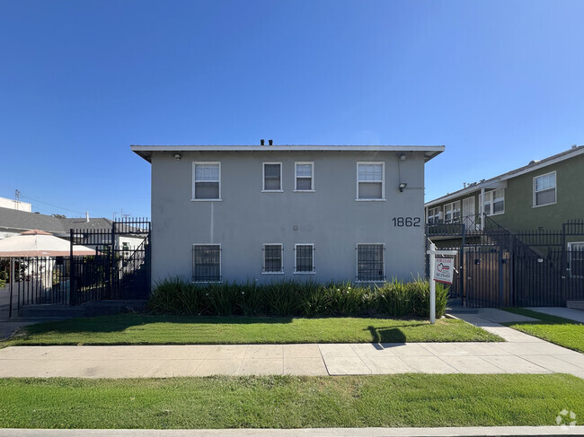 Building Photo - 1862 Magnolia Ave