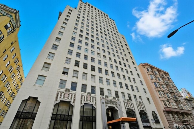 Foto del edificio - 631 O'Farrell St