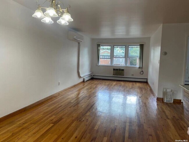 Foto del edificio - 45-46-46 163rd St