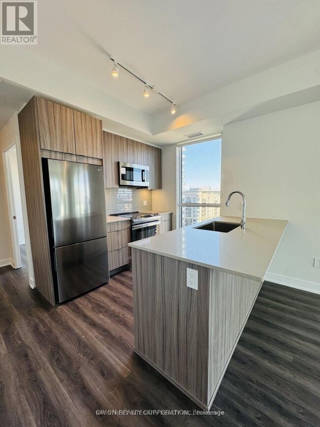 Building Photo - 4130 Parkside Village Dr