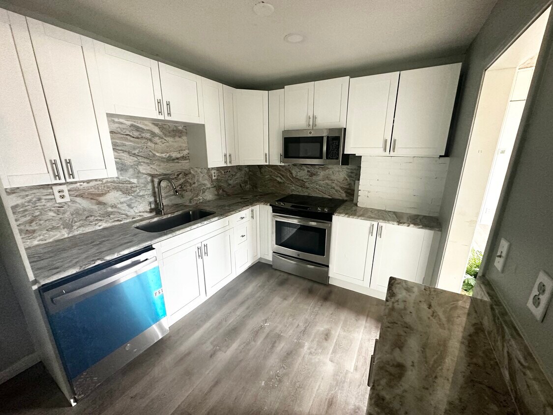 Photo - 115 Park Ave (Daytona Beach, FL)