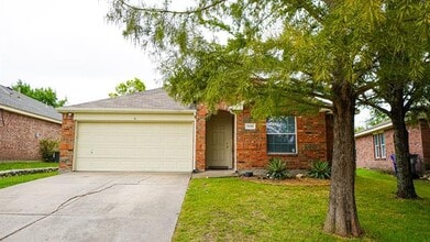 Building Photo - 1036 Hampton Dr