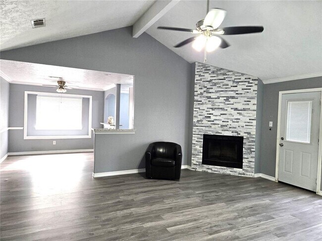 Foto del edificio - 13006 Kingsmill Dr