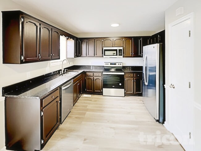 Building Photo - 108 Pembroke Ct