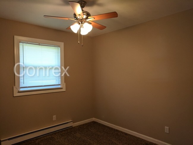 Foto del edificio - 7390 Elk Creek Rd