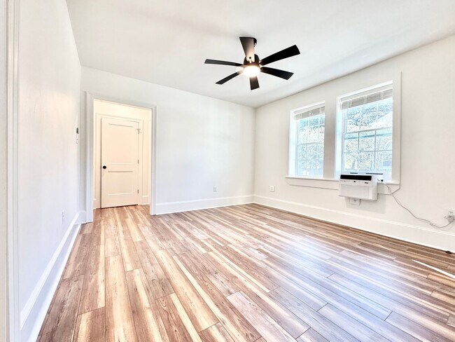 Foto del edificio - The Gladiola – Newly Renovated Luxury Living Near LSU Lakes