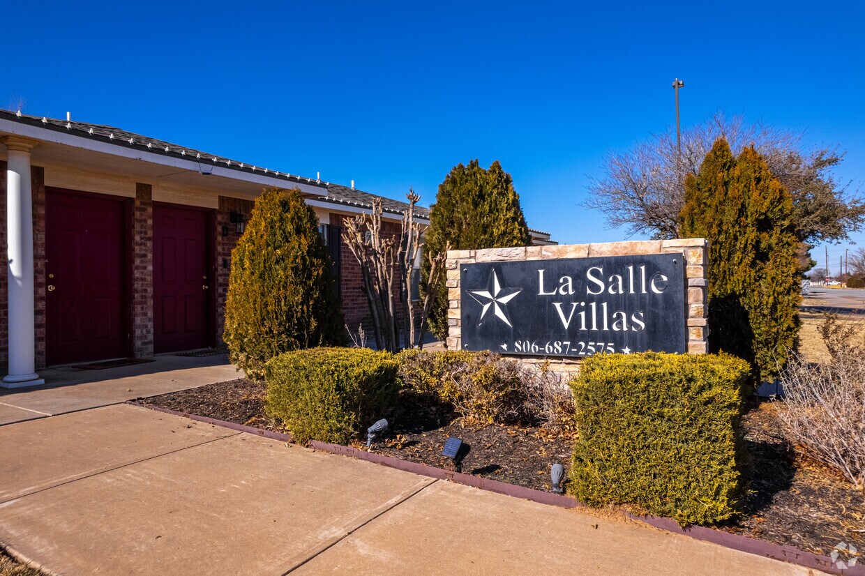 Building Photo - LaSalle West