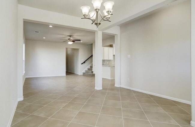 Building Photo - 18830 Sawtooth Oak Ct