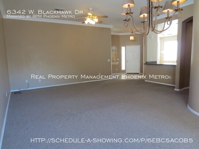 Foto del edificio - GATED ARROHWEAD COMMUNITY!!