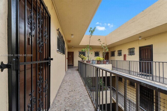 Foto del edificio - 4101 Indian Creek Dr