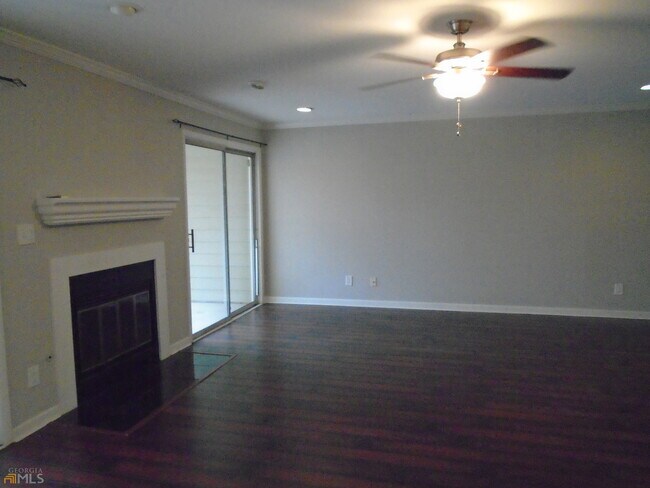 Foto del edificio - 42 Middleton Ct