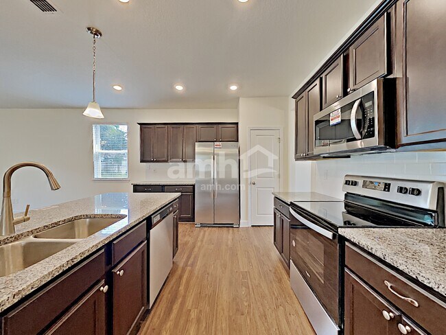 Building Photo - 105 Moultrie Crossing Ln