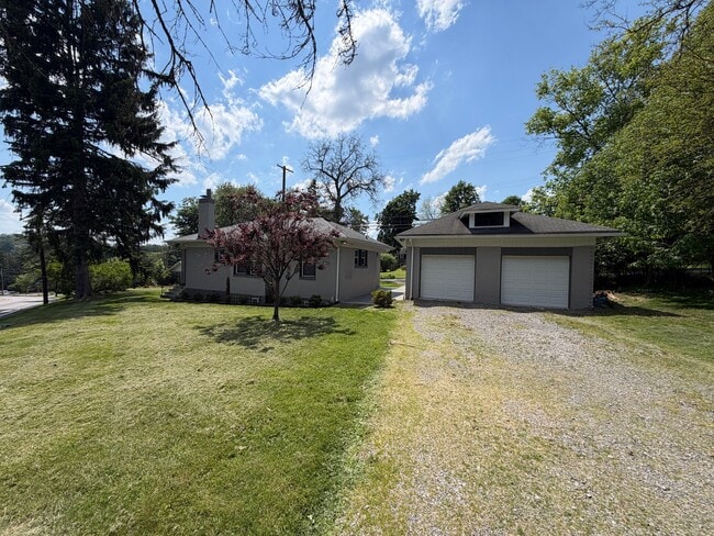 Photo - 3855 Mt Royal Blvd House