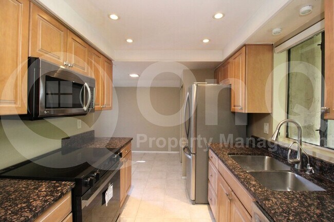 Building Photo - 9460 N 92nd St