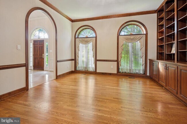 Building Photo - 1156 Mill Garden Ct