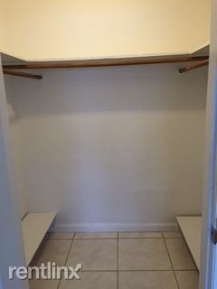 Building Photo - 1 br, 1 bath Condo - Sutton House Condominium