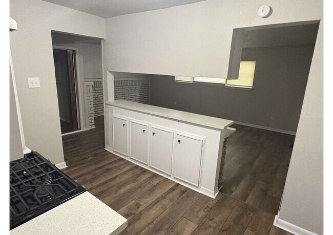 Foto del edificio - 4825 Brinkley St