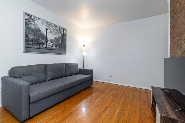 Foto del edificio - 1617 3rd Ave