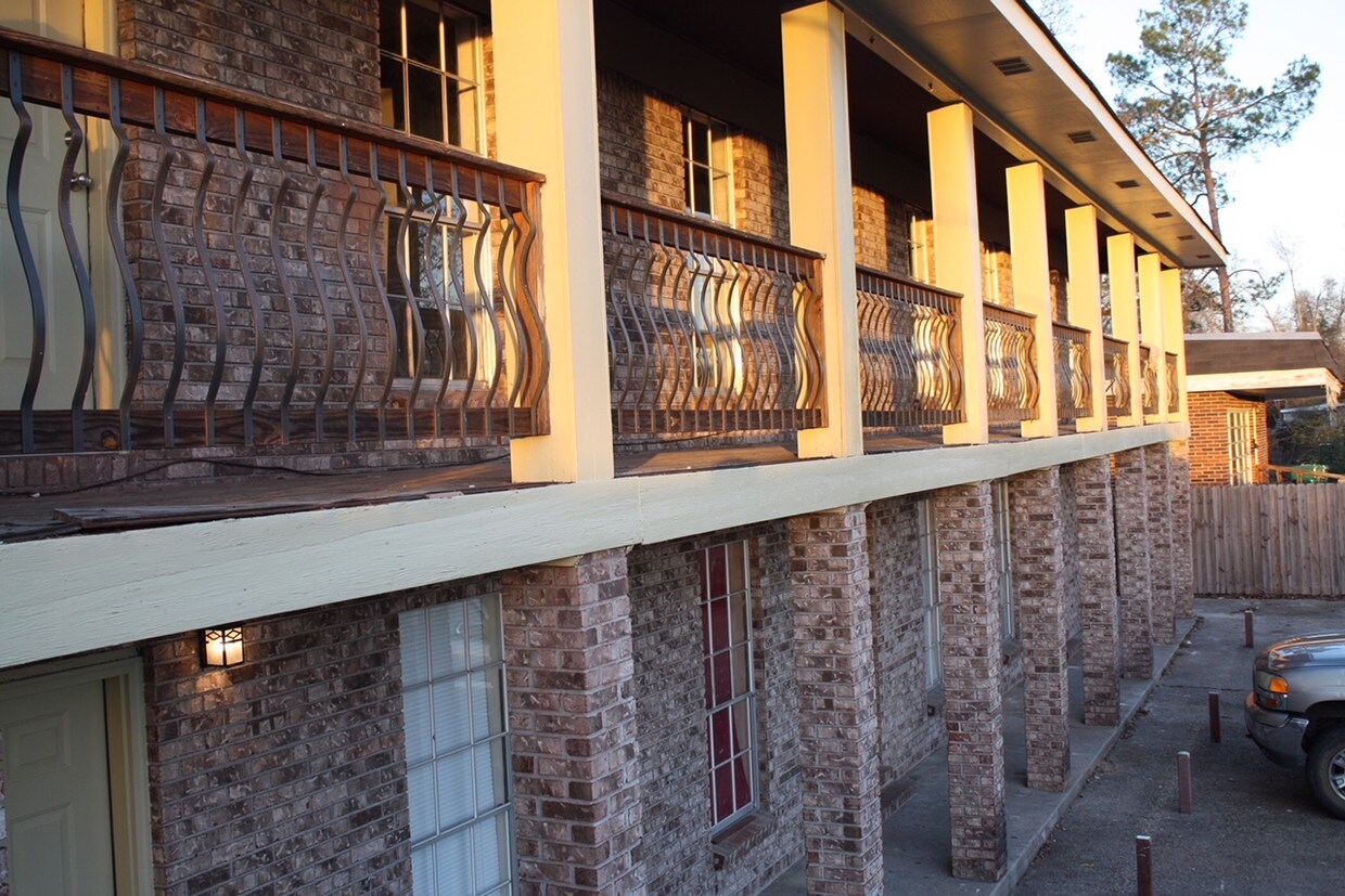 300 Petal Dr, Petal, MS 39465 Apartments in Petal, MS