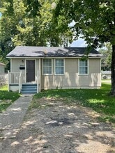 Building Photo - 2663 Hoyer St