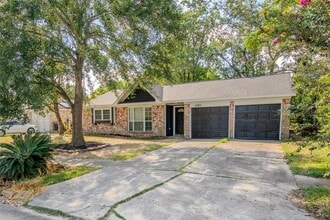 Building Photo - 12811 Sandy Hook Dr
