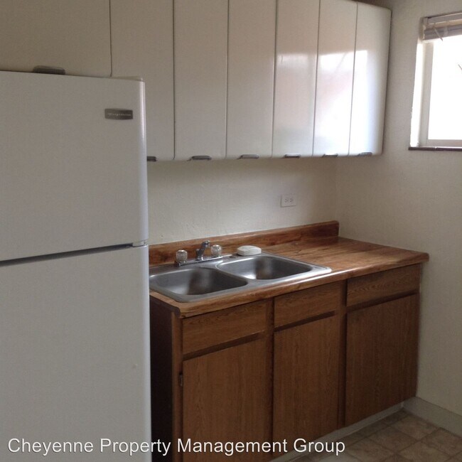 Building Photo - 2607 Poplar Ct