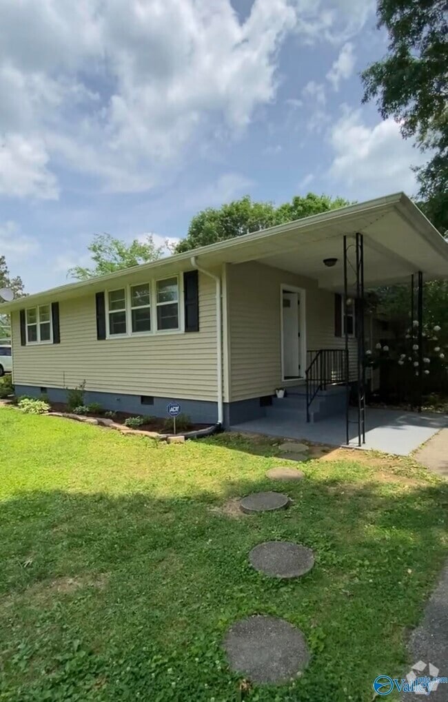 Dell Brook Meadows Apartments for Rent with Washer & Dryer Huntsville