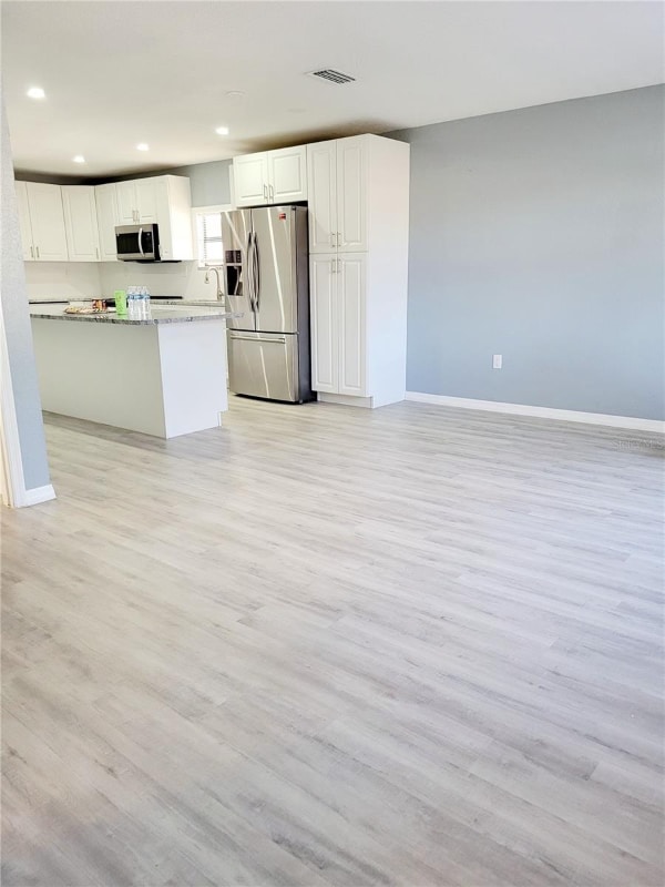 Building Photo - 8114 N Edison Ave