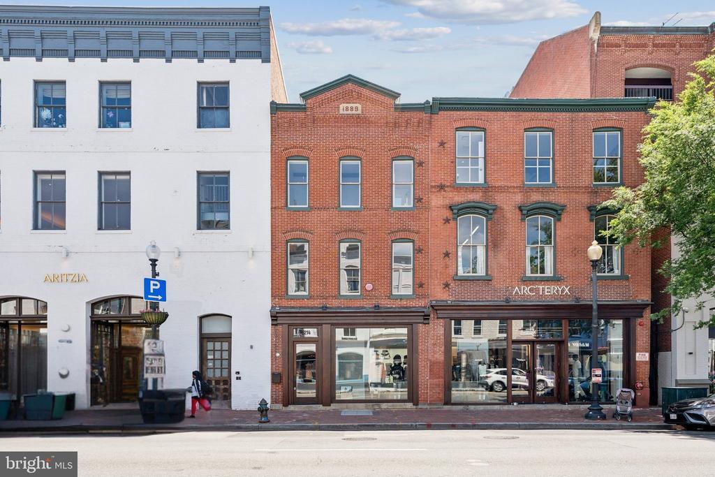 Primary Photo - 3214 M St NW