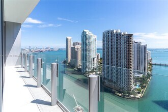Building Photo - 300 Biscayne Blvd Way
