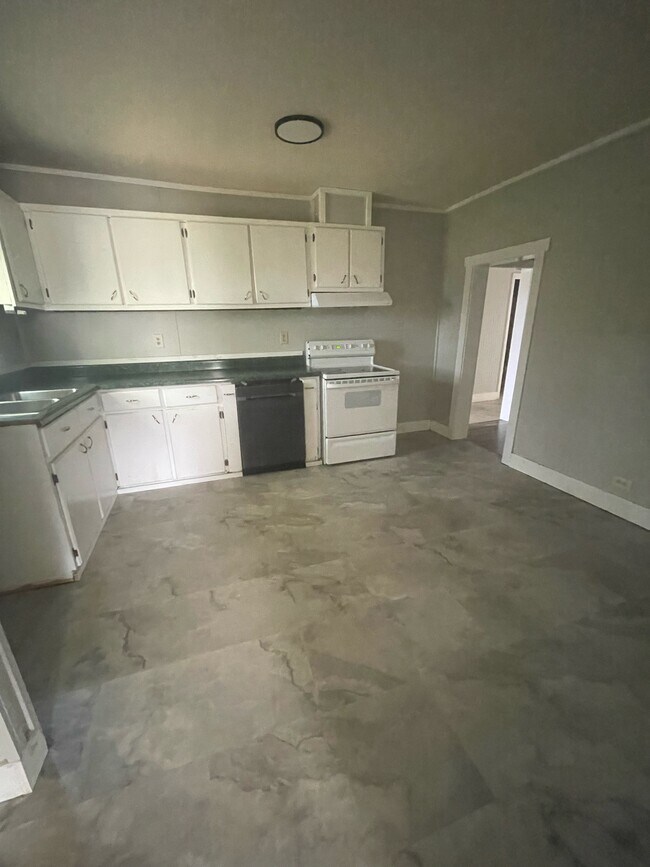 Foto del edificio - 324 Ramer Selmer Rd