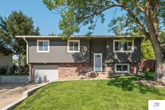 Building Photo - 7915 Heather Ave