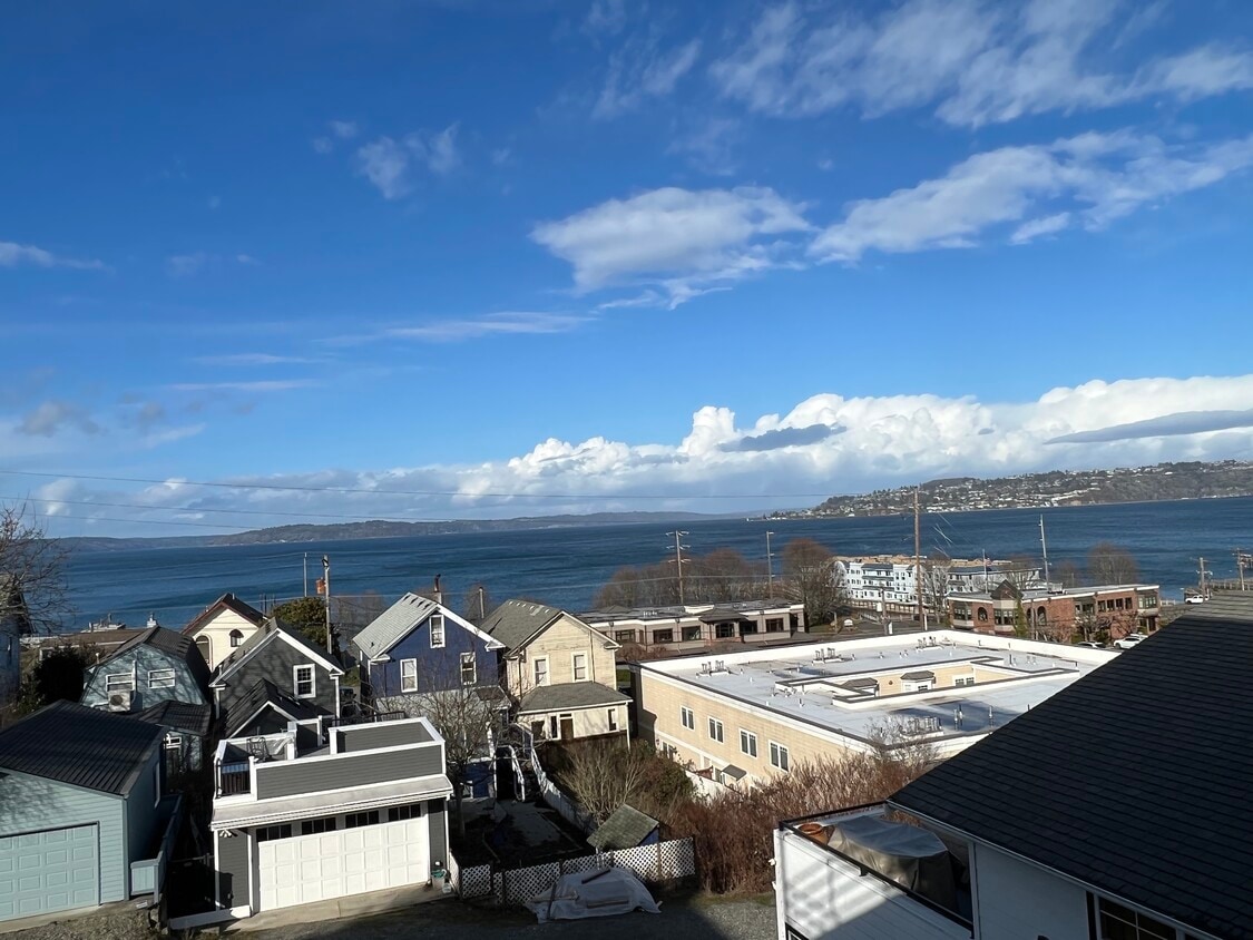 2417 N 30th St Unit Lower, WA 98407 Condo for Rent in