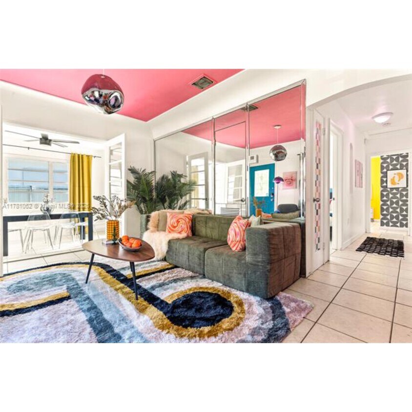 Foto principal - 260 NE 45th St