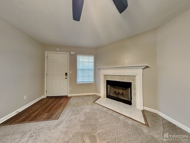 Building Photo - 734 Trickle Ln