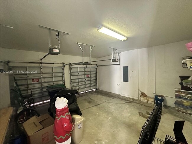 Building Photo - 10919 NW 80th Ln