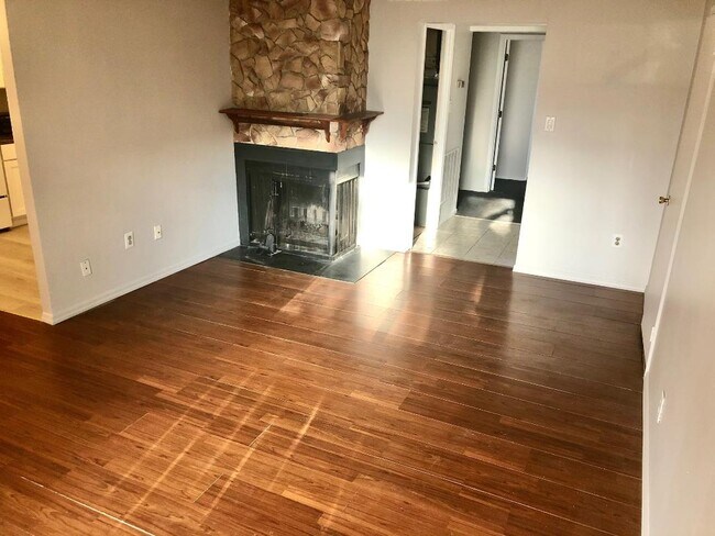Foto del edificio - 2734 Evergreen Ct