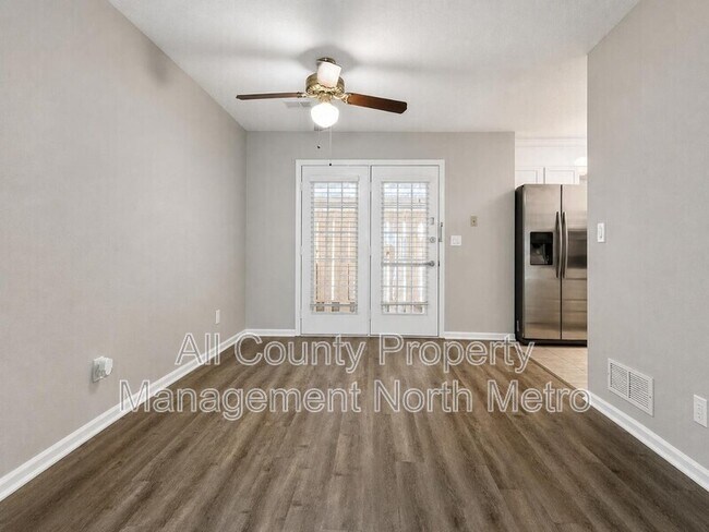 Foto del edificio - 130 Holcomb Ferry Rd