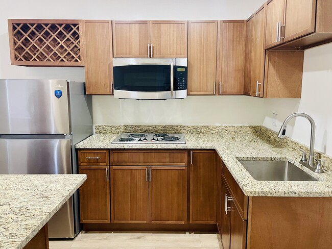 Building Photo - 2817 Sprague Dr
