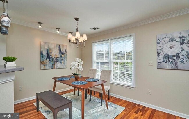 Foto del edificio - 12827 Fair Briar Ln