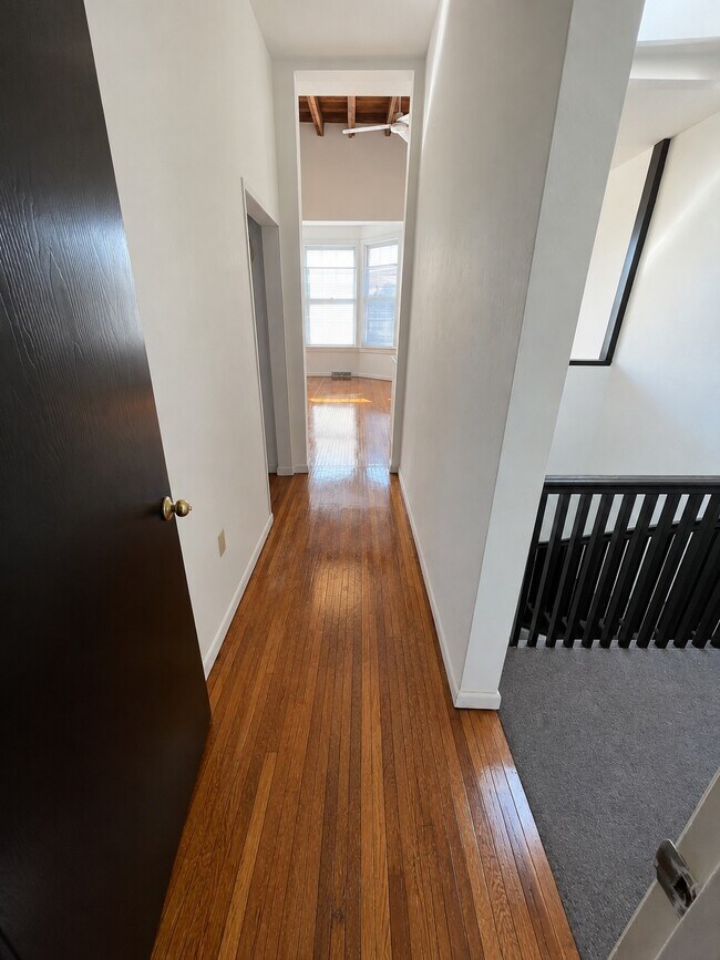 Foto del edificio - 245-245 W Market St