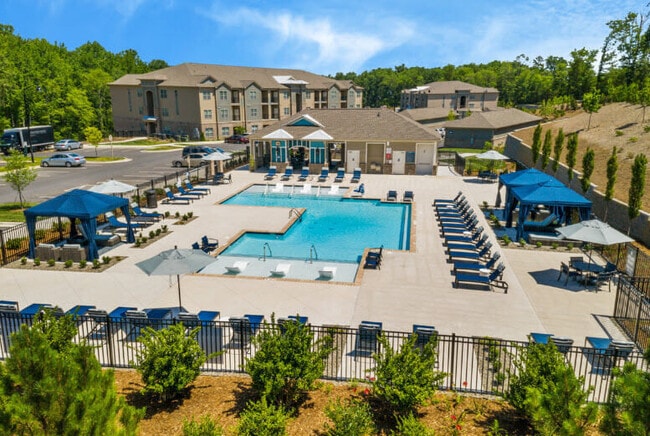 Building Photo - Lodge at Lake Wylie