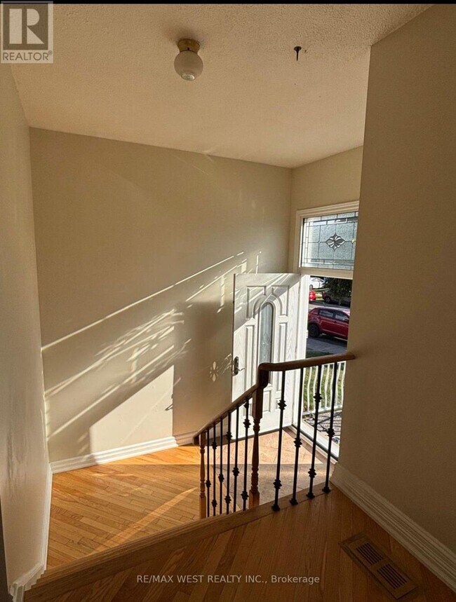 Building Photo - 4 Dantek Ct