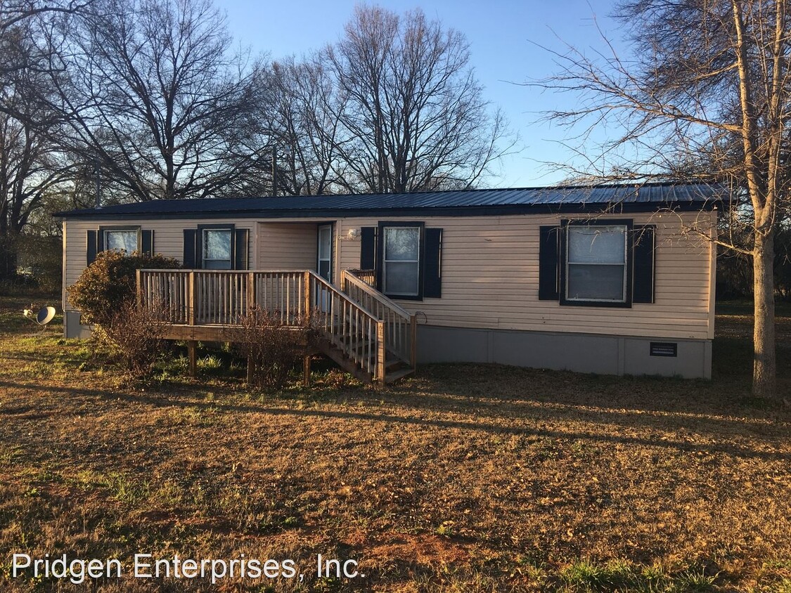 Primary Photo - 3 br, 2 bath House - 3192 Highway 72 West