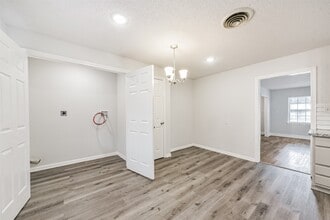 Building Photo - 1030 Perkins Dr