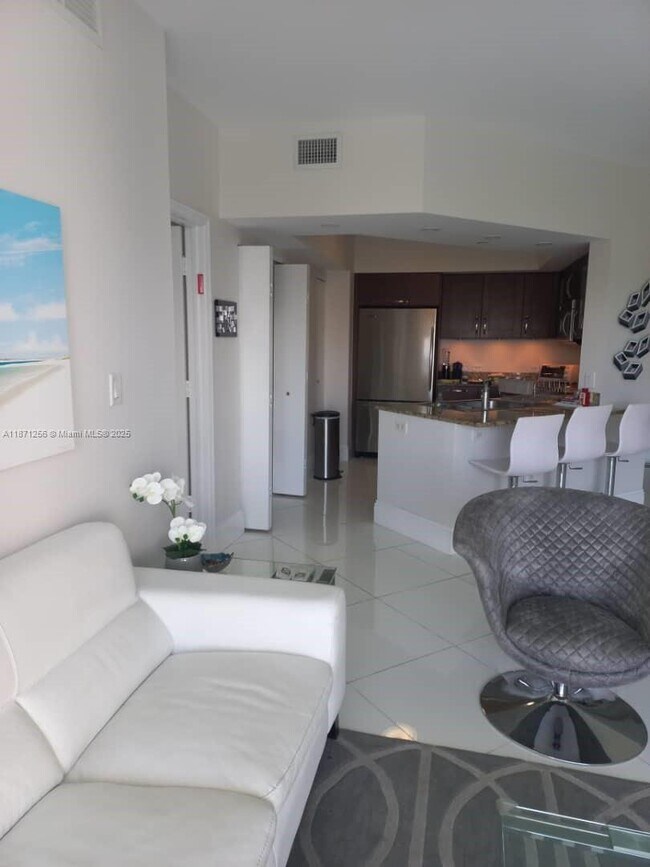Foto del edificio - 20000 E Country Club Dr
