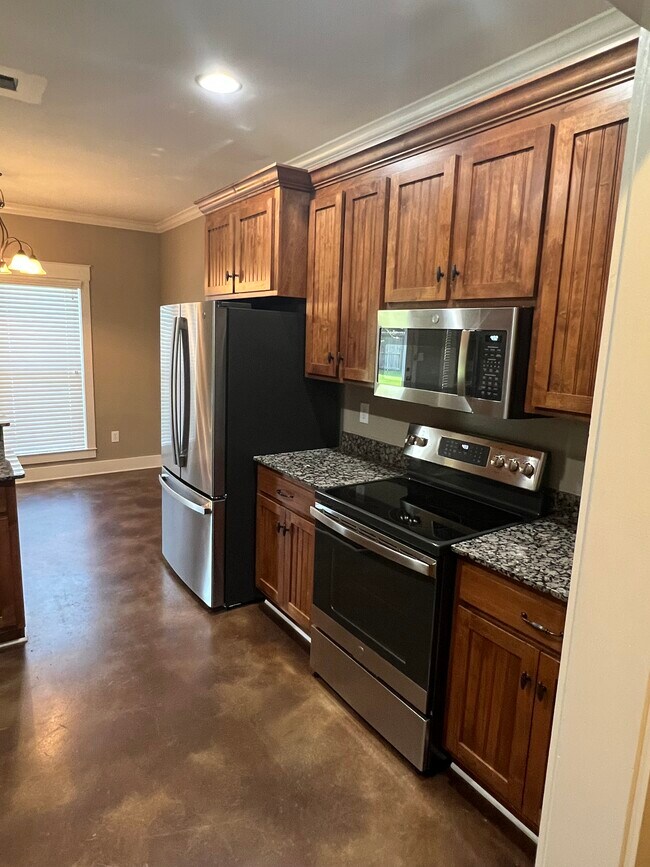 Cocina 2 - 9255 Coles Ct