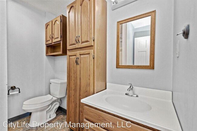 Building Photo - 2 br, 1 bath House - 854 6th Street